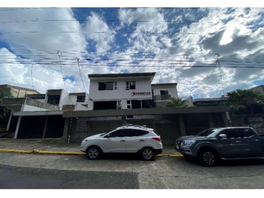 Edificio en San José, Cantón de San José