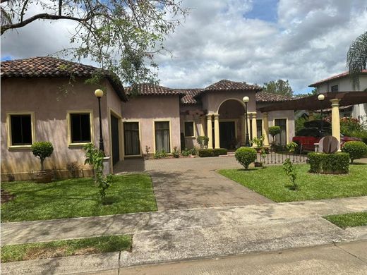 Lüks ev San Rafael, Carrillo