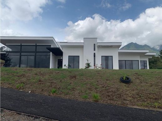 Casa di lusso a Escazú, Provincia de San José