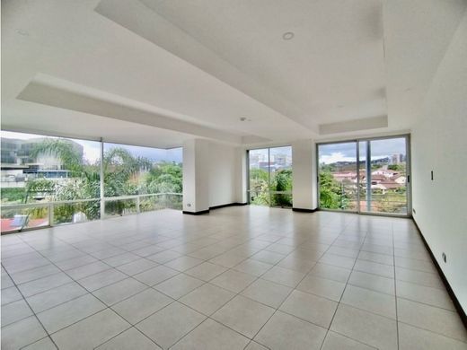 아파트 / Escazú, Provincia de San José