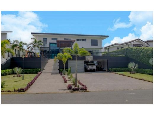 Maison de luxe à Guácima, Cantón de Alajuela