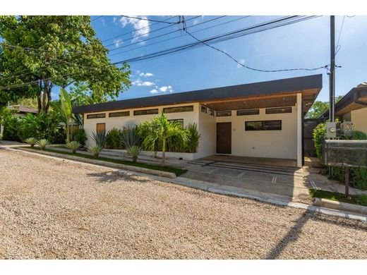 Luxury home in Tamarindo, Santa Cruz