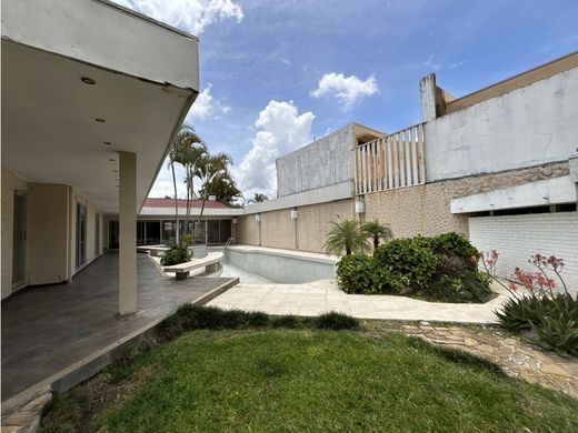 Luxus-Haus in San Pedro, Montes de Oca