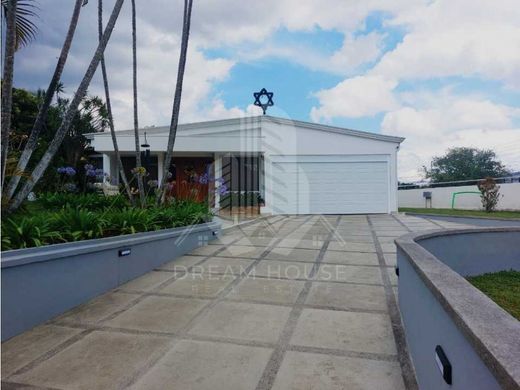 Luxury home in Dulce Nombre, La Unión