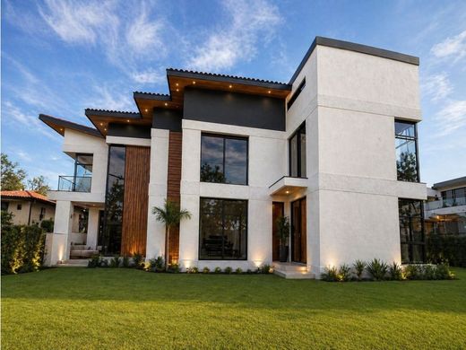 Luxury home in San Francisco, Cantón de Heredia