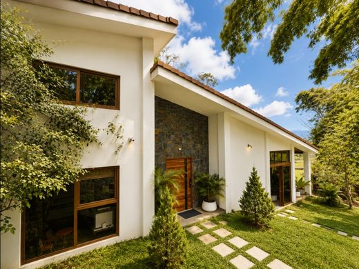 Luxury home in Escazú, Provincia de San José