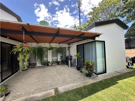 Appartementencomplex in Santo Domingo, Provincia de Heredia