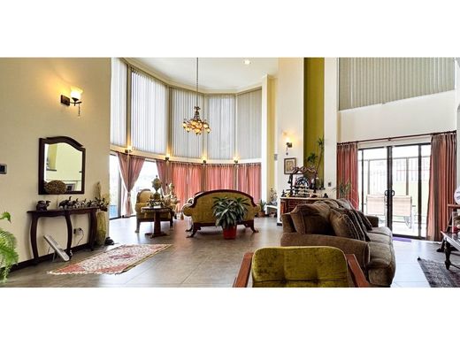 Luxury home in Curridabat, Provincia de San José
