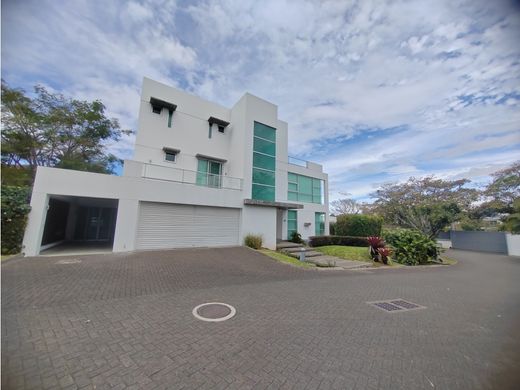 Luxus-Haus in Escazú, Provincia de San José