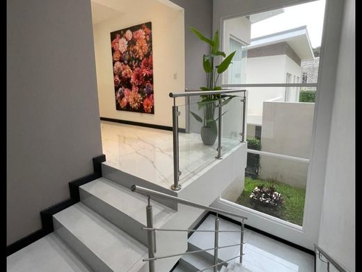 Complesso residenziale a Guachipelín, Escazú