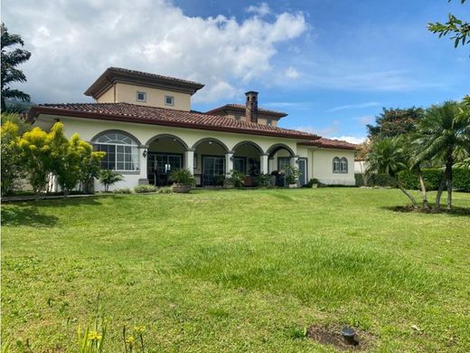 Casa de lujo en Santa Ana, Provincia de San José