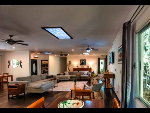 Luxury home in Carrillo, Hojancha