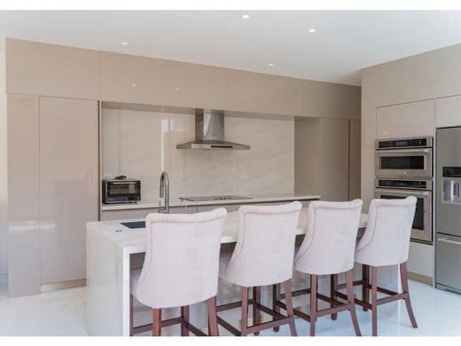 Maison de luxe à Escazú, Provincia de San José