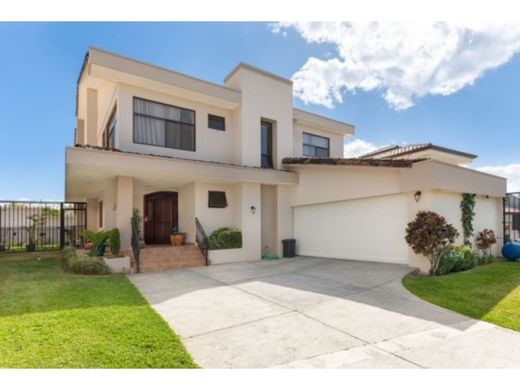 Luxury home in Curridabat, Provincia de San José