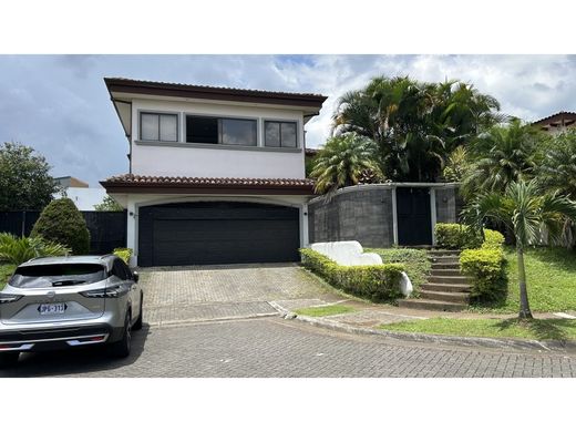 Luxe woning in Santo Domingo, Provincia de Heredia