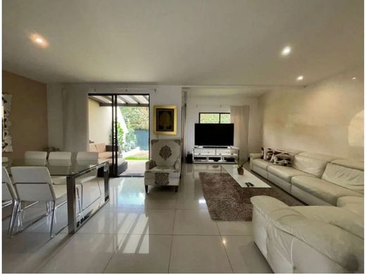 Maison de luxe à Santa Ana, Provincia de San José