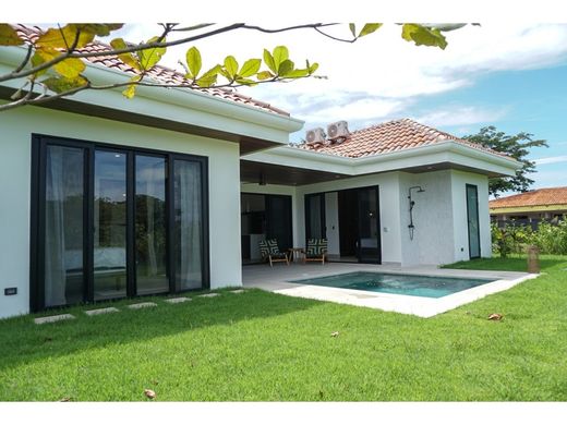 Casa de lujo en Carrillo, Hojancha