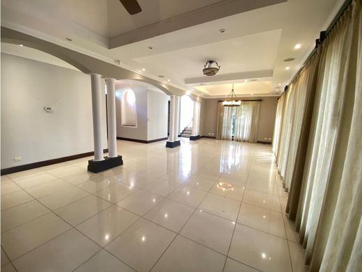 Maison de luxe à Santa Ana, Provincia de San José
