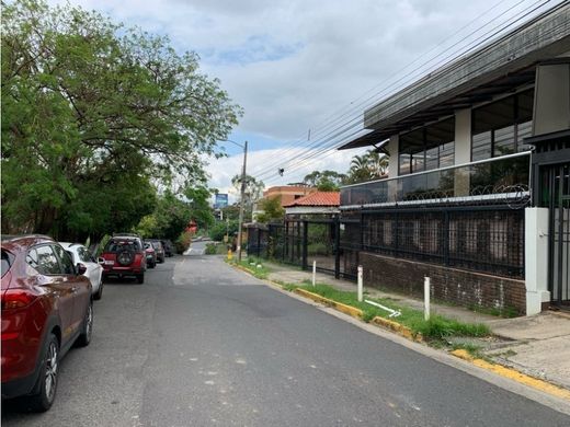 Luxe woning in San José, Cantón de San José