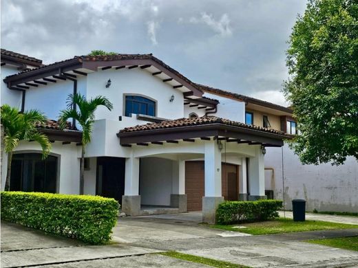 Casa de luxo - Curridabat, Provincia de San José