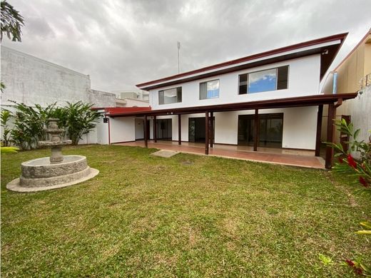 Luxury home in Curridabat, Provincia de San José