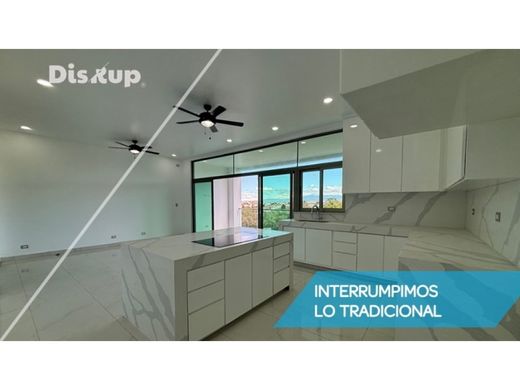Piso / Apartamento en Sabanilla, Montes de Oca