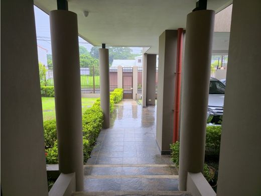 Luxury home in Alajuela, Cantón de Alajuela