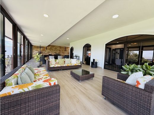 豪宅  Santo Domingo, Provincia de Heredia