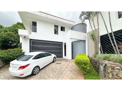 Πολυτελή κατοικία σε Escazú, Provincia de San José