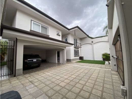 Luxury home in Curridabat, Provincia de San José