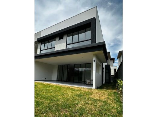 Maison de luxe à Santa Ana, Provincia de San José