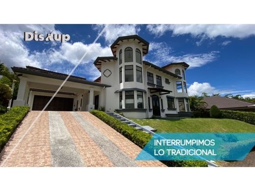 Элитный дом, Curridabat, Provincia de San José