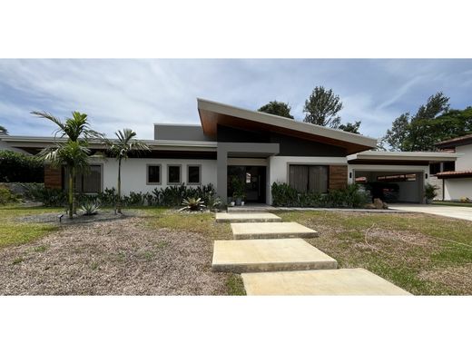 Luxury home in Guácima, Cantón de Alajuela