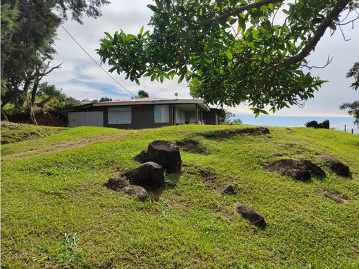 Chalet en San Ramón, Provincia de Alajuela