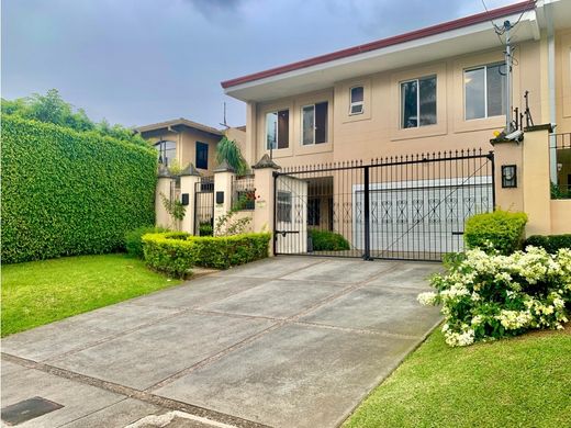 Casa di lusso a Escazú, Provincia de San José