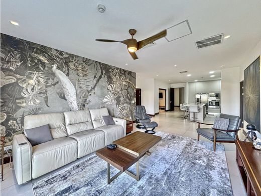 Appartamento a Santa Ana, Provincia de San José