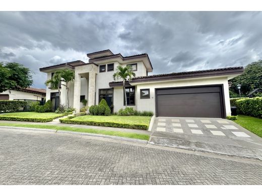 Πολυτελή κατοικία σε Santa Ana, Provincia de San José