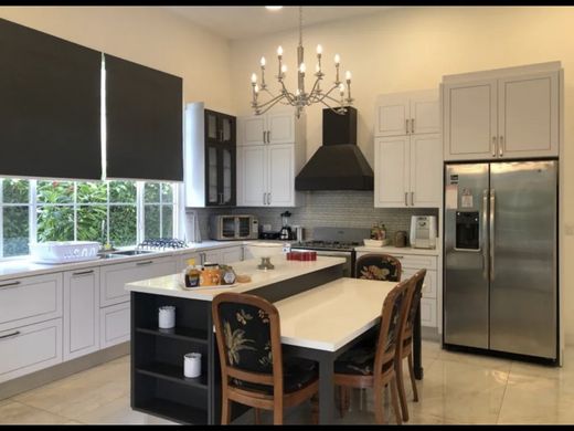 Casa di lusso a Santa Ana, Provincia de San José