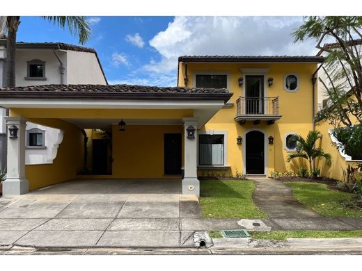 Landhuis in Santa Ana, Provincia de San José