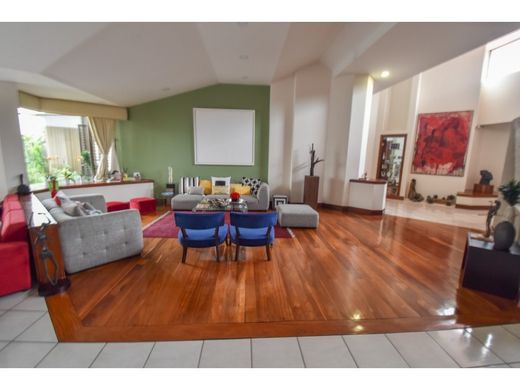 Maison de luxe à Escazú, Provincia de San José