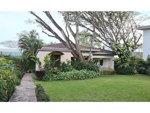 Элитный дом, Santa Ana, Provincia de San José