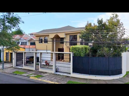 Curridabat, Provincia de San Joséの高級住宅