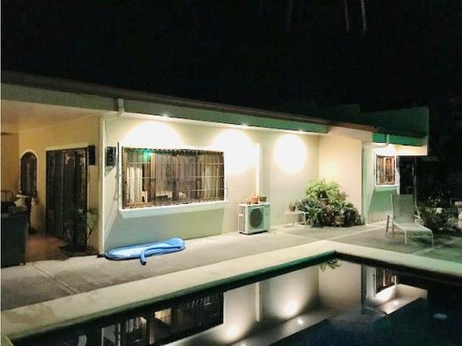 Casa de luxo - Potrero, Santa Cruz