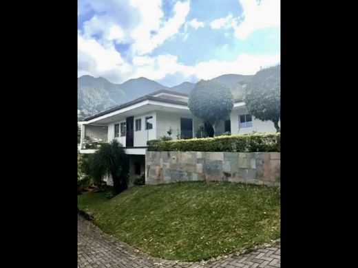 Casa di lusso a Escazú, Provincia de San José