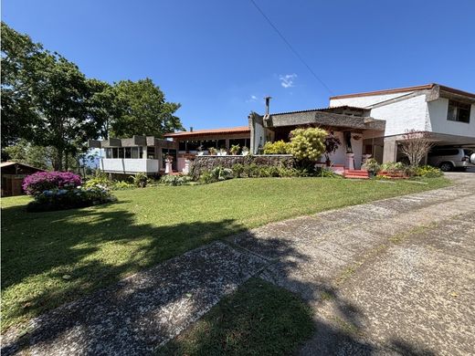 Luxury home in San Ramón, La Unión