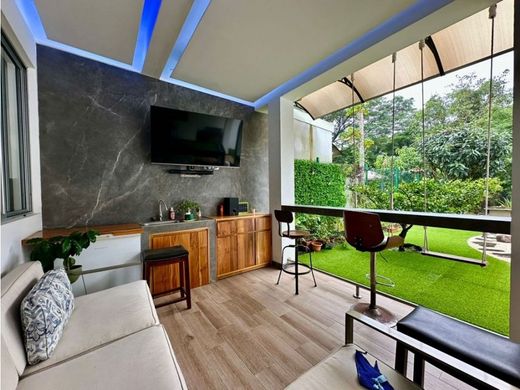 Luksusowy dom w Santa Ana, Provincia de San José