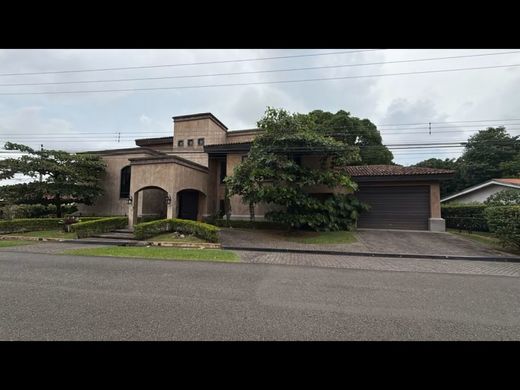 Luxe woning in Guácima, Cantón de Alajuela