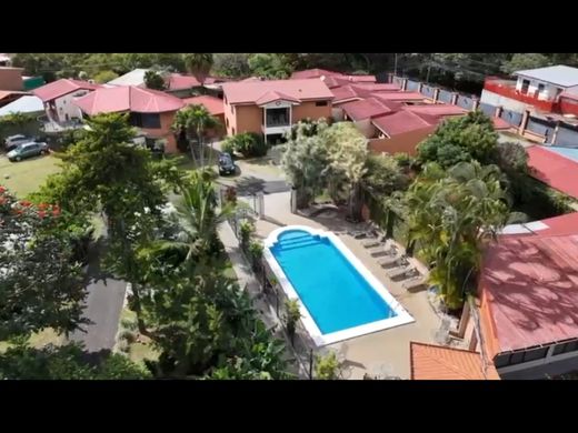 Residential complexes in Heredia, Cantón de Heredia