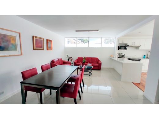 Office in Escalante, Goicoechea