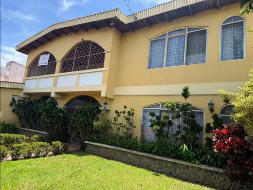 Πολυτελή κατοικία σε Alajuela, Cantón de Alajuela